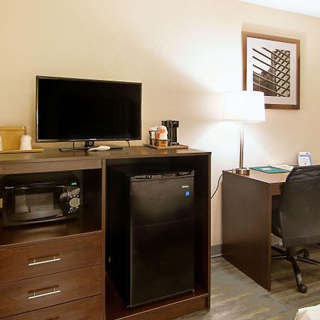 Quality Inn Plainfield I-395 Buitenkant foto