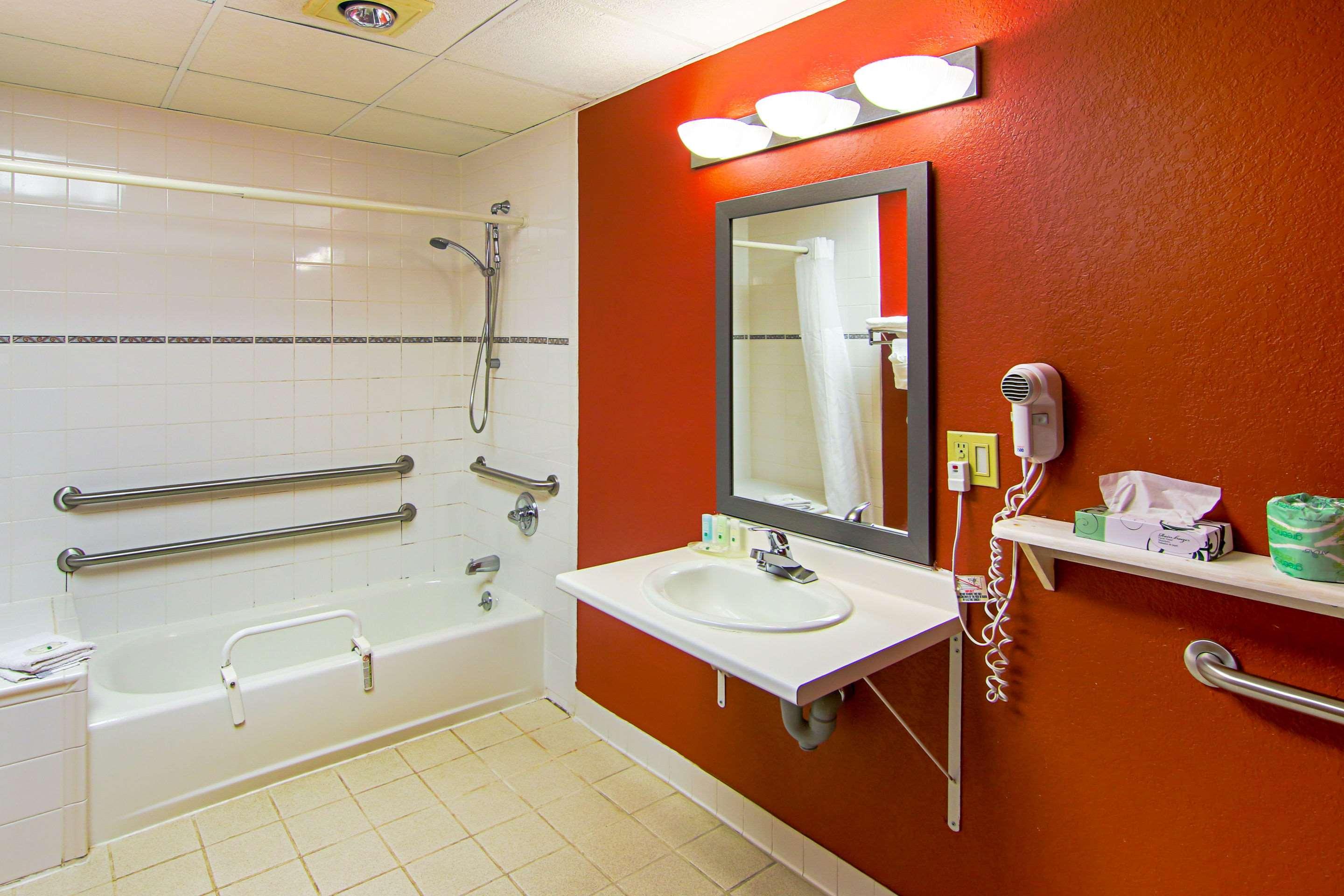 Quality Inn Plainfield I-395 Buitenkant foto