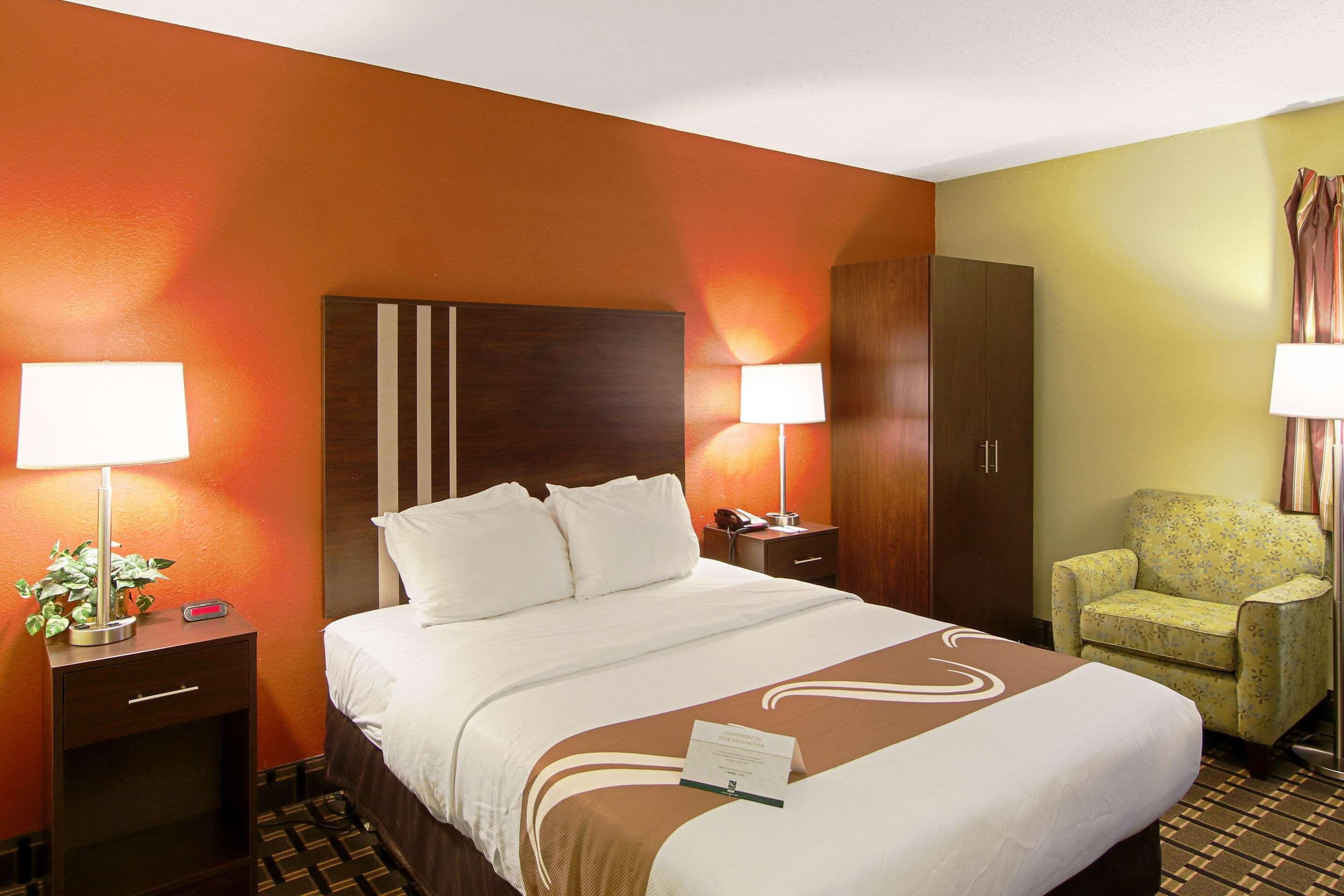 Quality Inn Plainfield I-395 Buitenkant foto