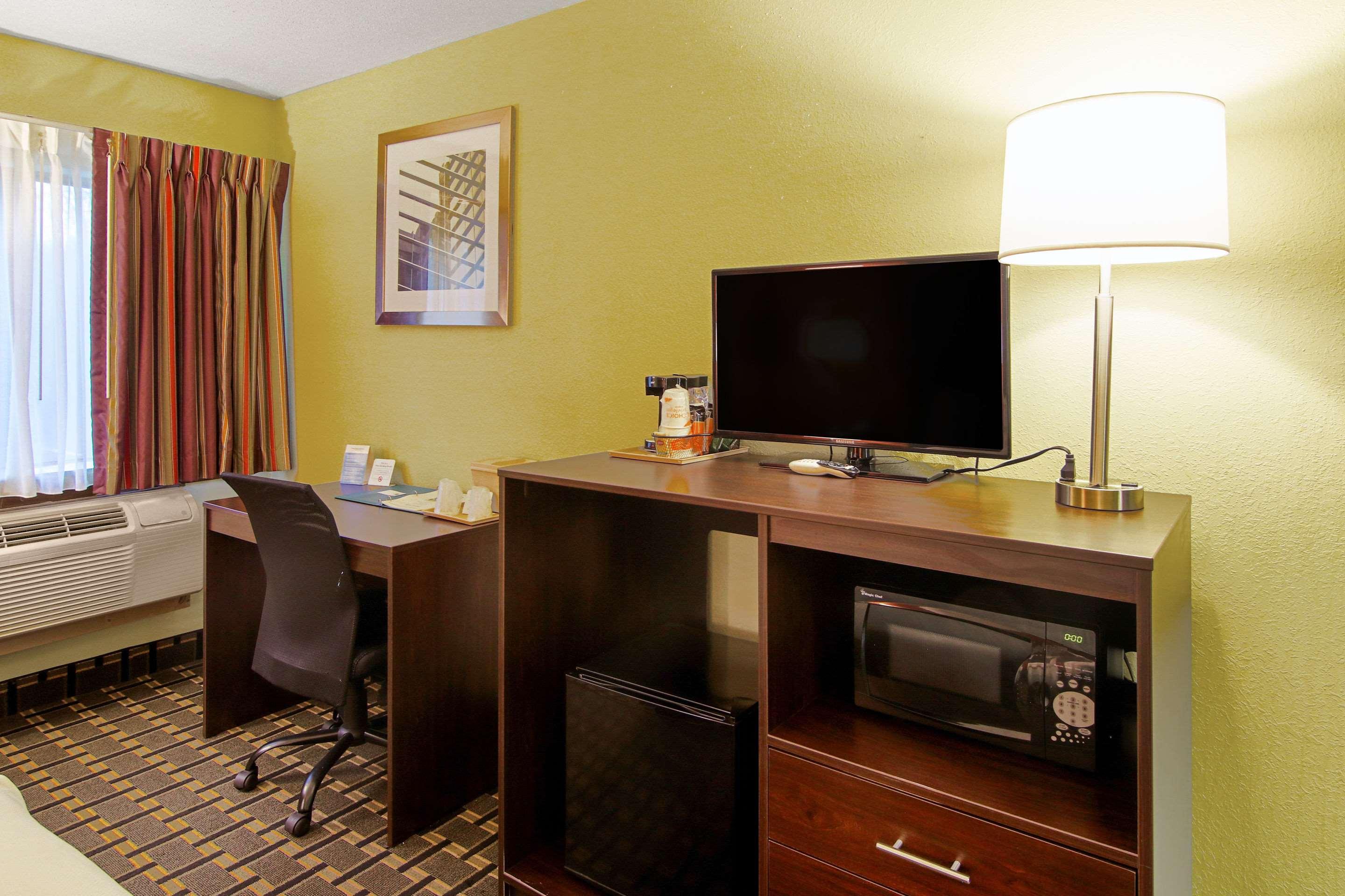 Quality Inn Plainfield I-395 Buitenkant foto