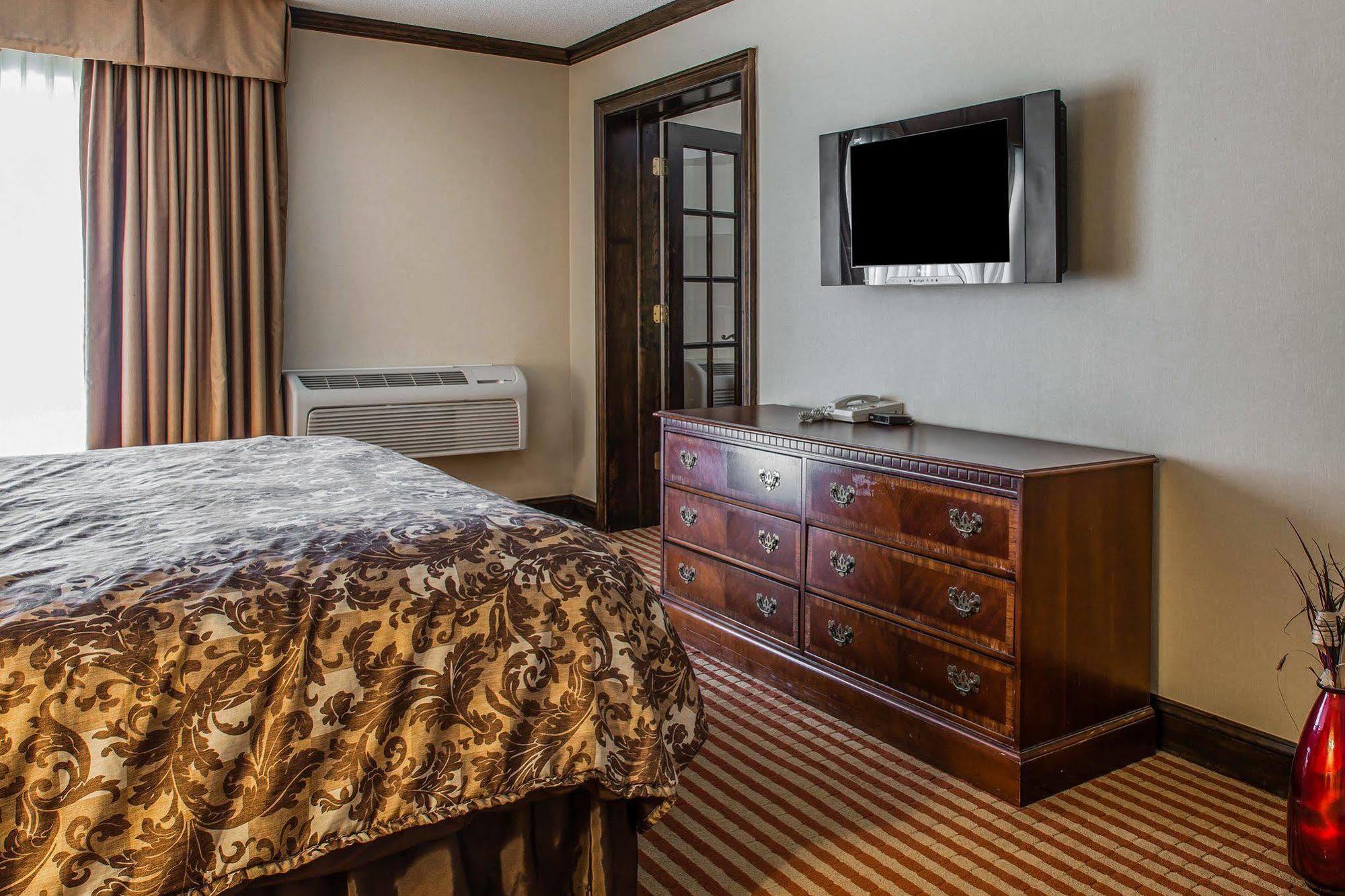 Quality Inn Plainfield I-395 Buitenkant foto